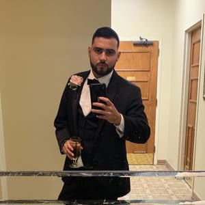 Meet your Posher, Cesar